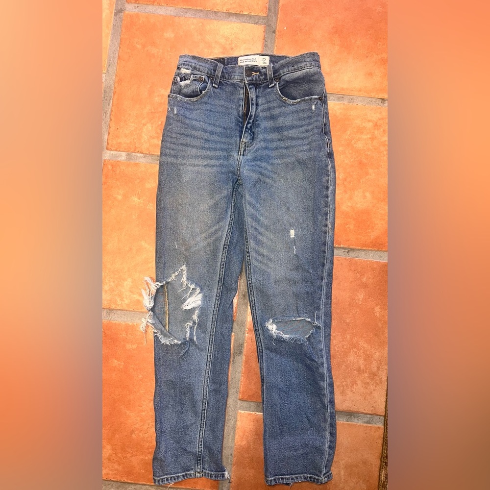 A&F MOM JEAN